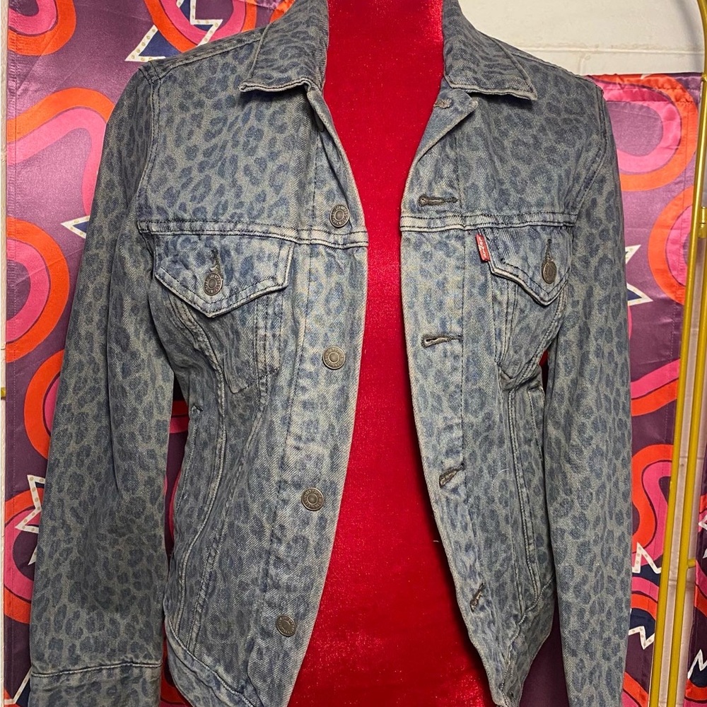levis cheetah denim jacket